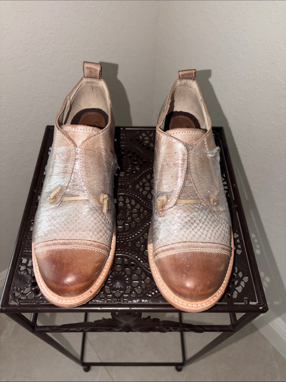 FREEBIRDS WOMEN’S “MABEL” Leather Slip-On Shoes